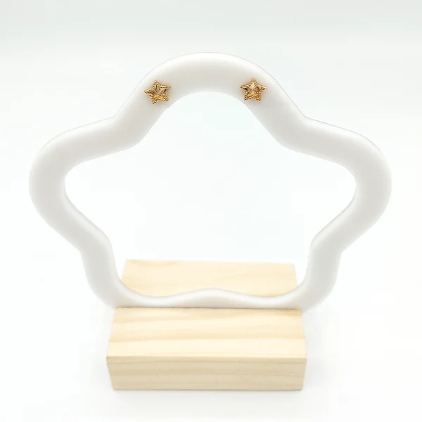 گوشواره طلا 18 عیار زنانه طلاکده مدل ونکلیف ستاره - Image 2